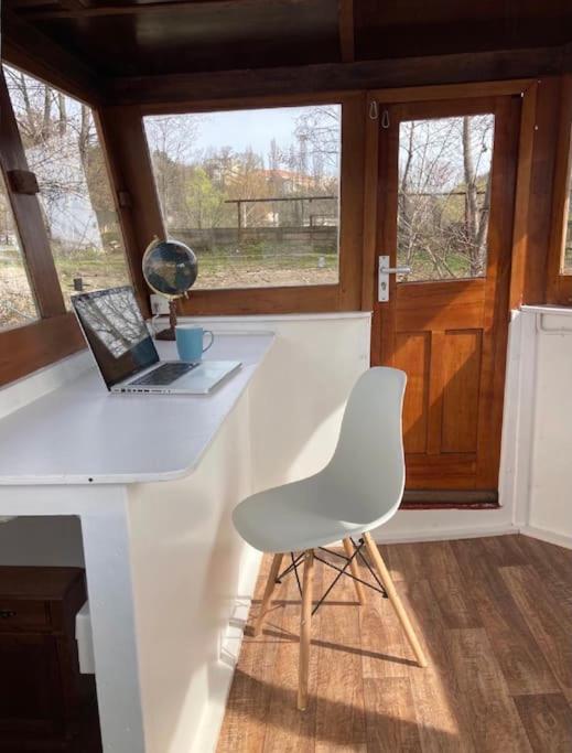 Prague On Boat, Privat Pier, Free Parking酒店 外观 照片
