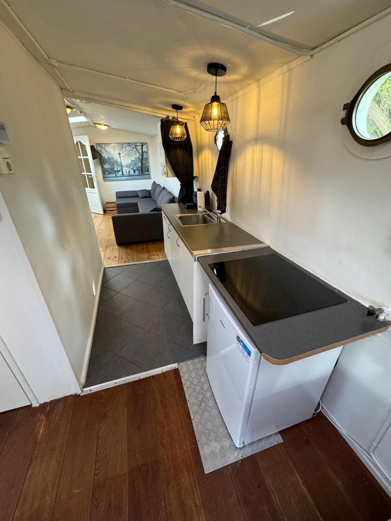 Prague On Boat, Privat Pier, Free Parking酒店 外观 照片